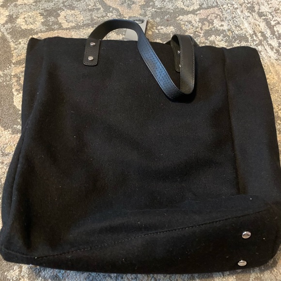 Lacoste Tote - Picture 2 of 5